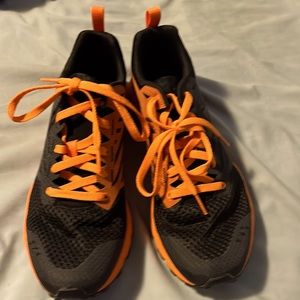 Merrill dexterity tough mudder woman size 9.5 brand new, never worn